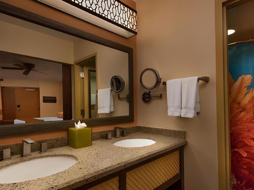 Disney'S Caribbean Beach Resort Орландо Екстериор снимка
